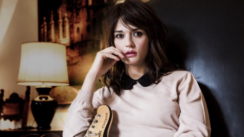 Carmen Consoli al Petruzzelli: tra mare e sirene un concerto acustico tutto al femminile